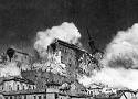 El Alcazar de Toledo, bajo los efectos de los bombardeos