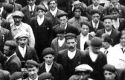 Manifestación de mineros en la localidad asturiana de Mieres en octubre de 1934