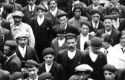Manifestación de mineros en la localidad asturiana de Mieres en octubre de 1934