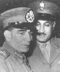El general egipcio Mohamed Naguib junto al coronel Gamal Abdel Nasser